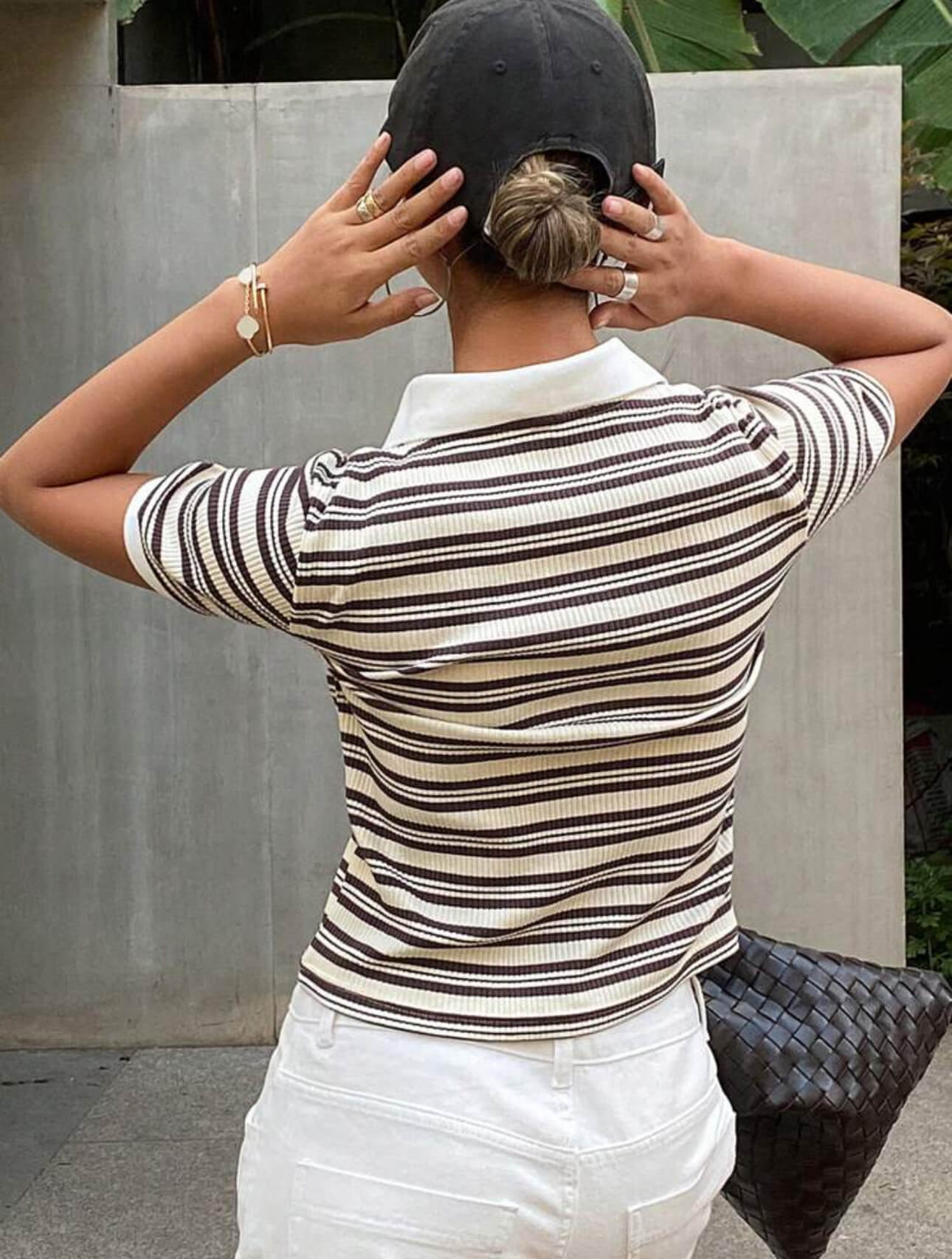 توب ياخه مخطط بني بيجي old money