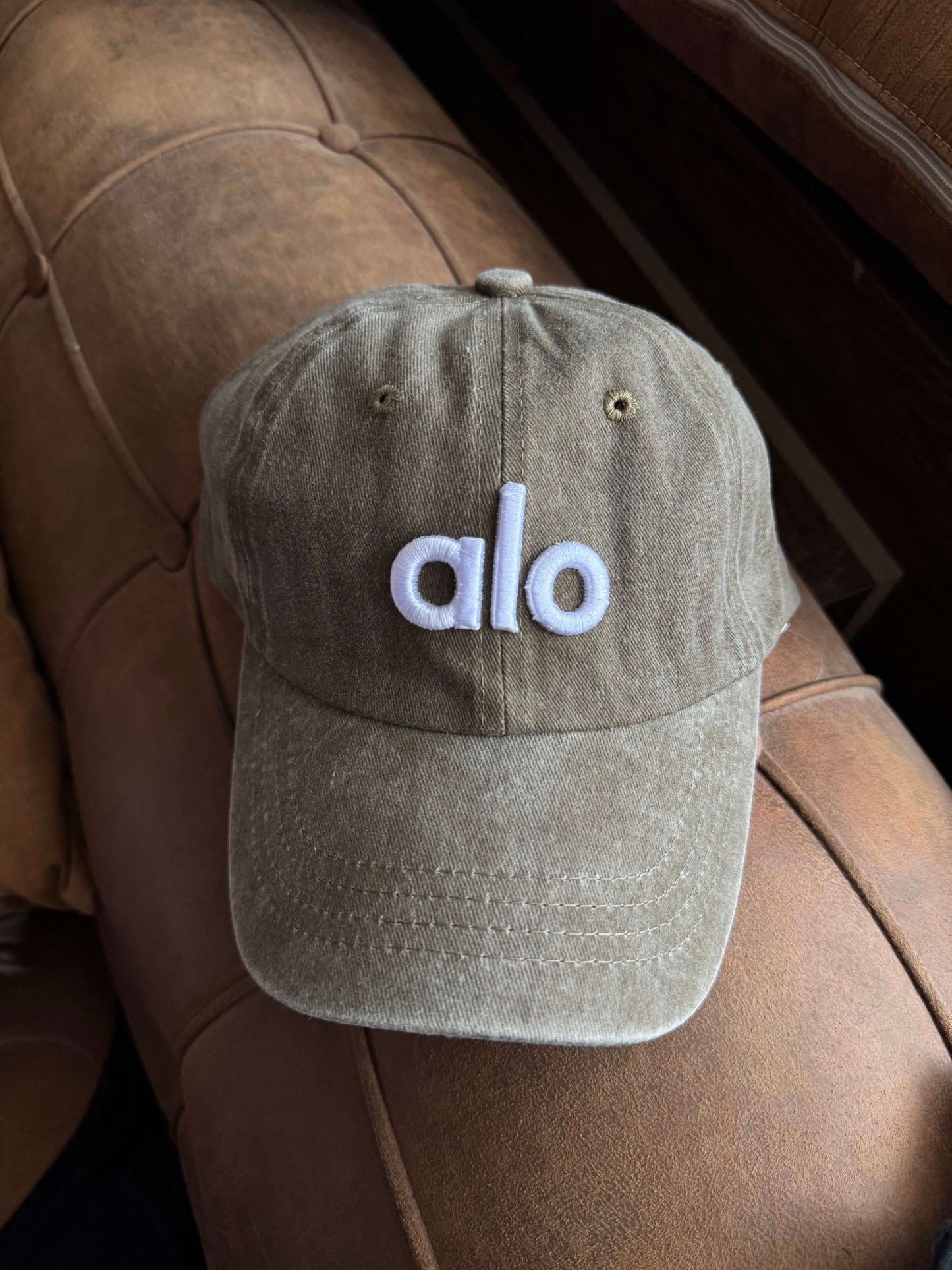 شفقه زيتوني alo