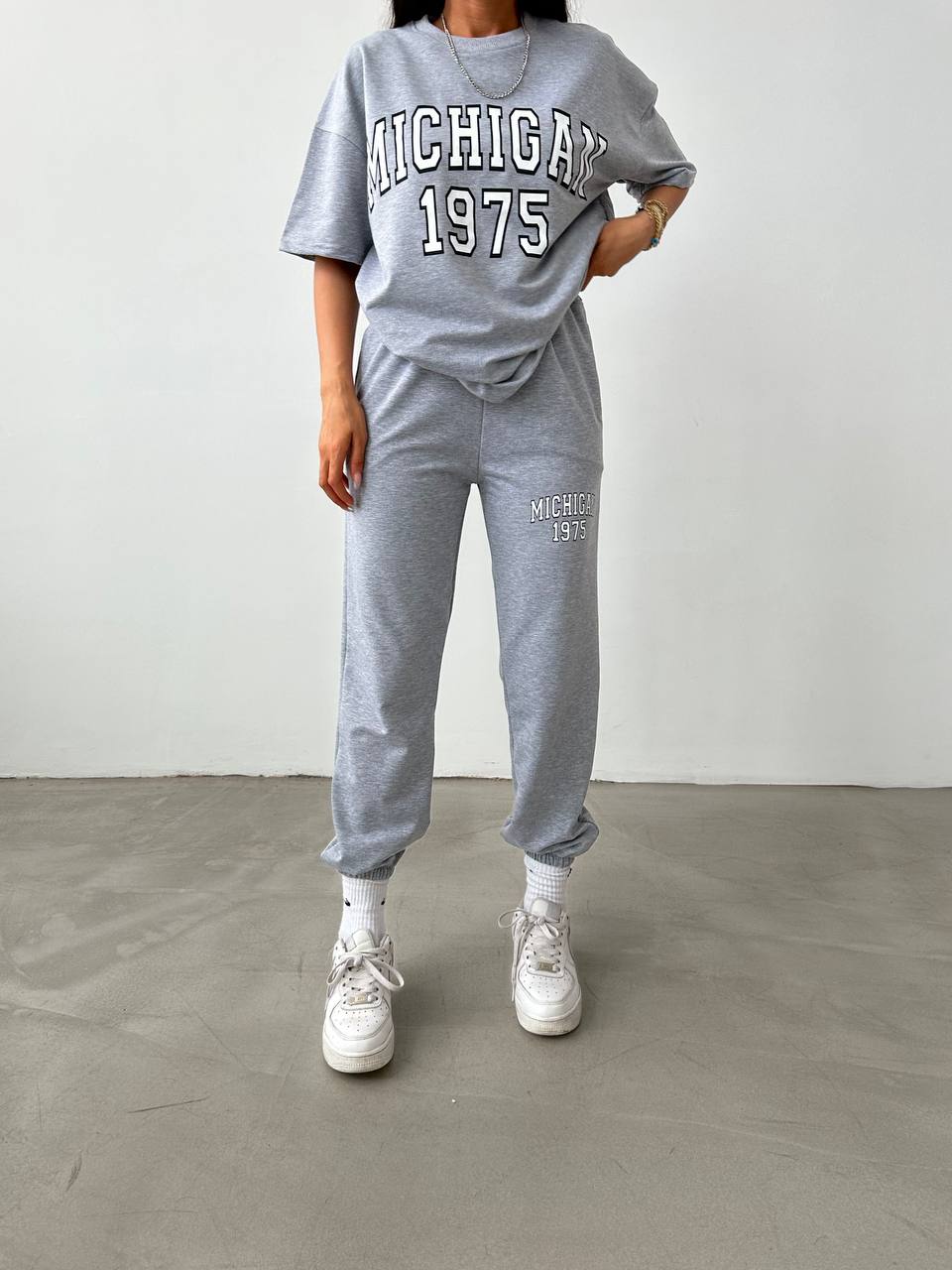  1975 ( تراك )بجاما وتشيرت مشيغان michigan - رصاصي