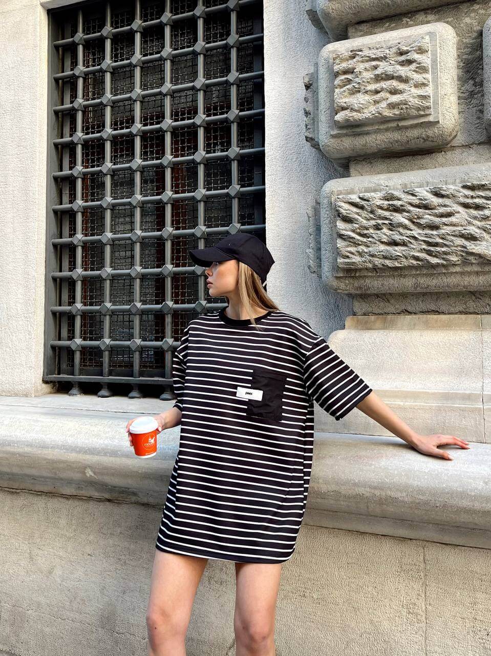 تي شيرت يونيسكس مخطط اسود وابيض Peex -