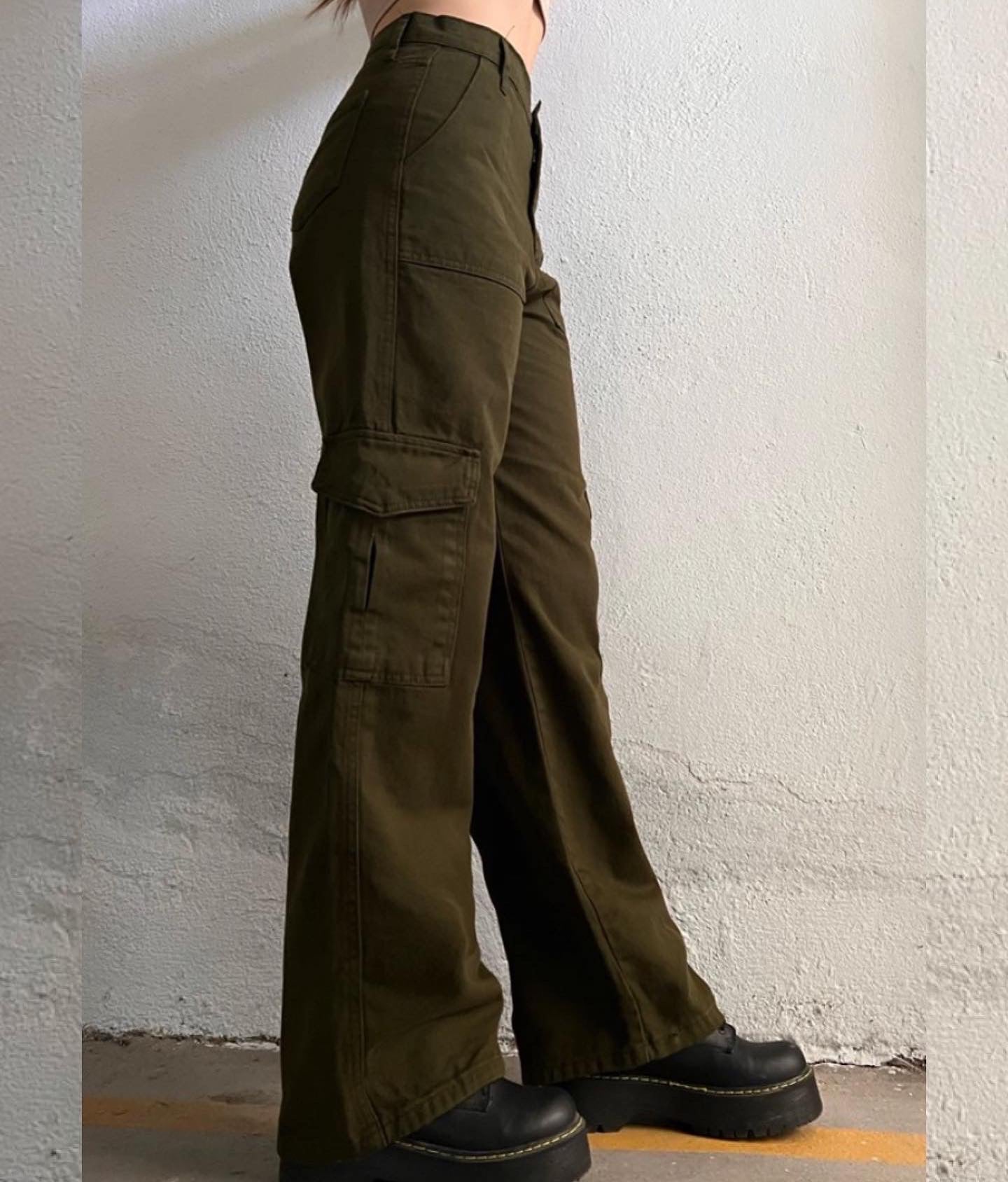 ⁨⁨⁨⁨115 بنطرون كارجو زيتوني مع جيوب جانبيه olive pants⁩⁩⁩⁩