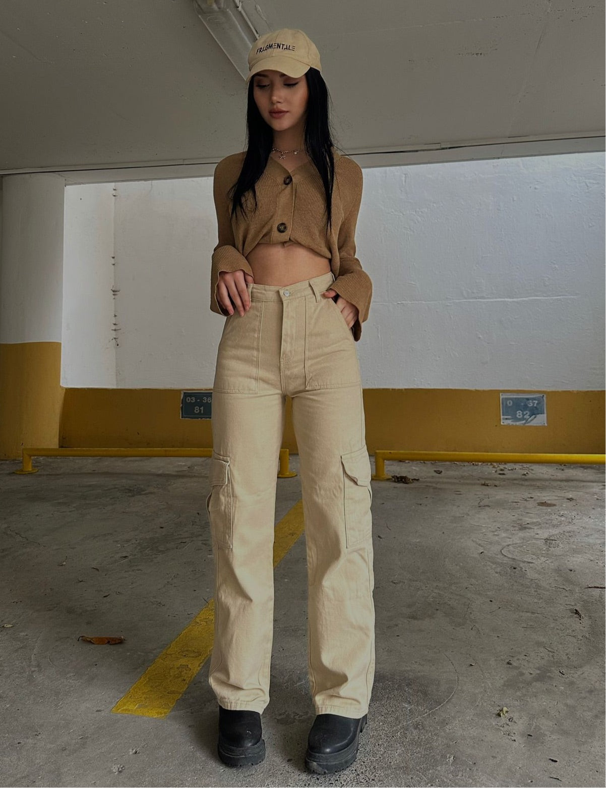 بنطرون بيجي تدرج رقم (1 ) مع جيوب جانبيه كارجو 115 beige pants