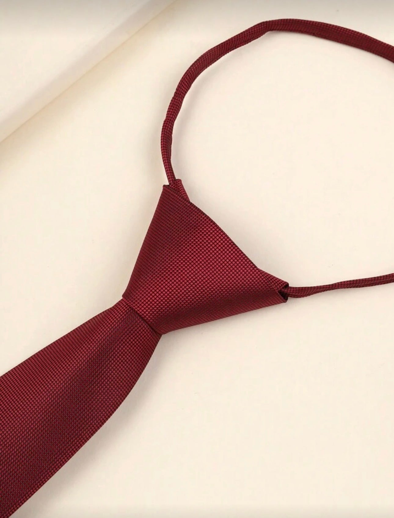 ربطة عنق ساده لون اسود