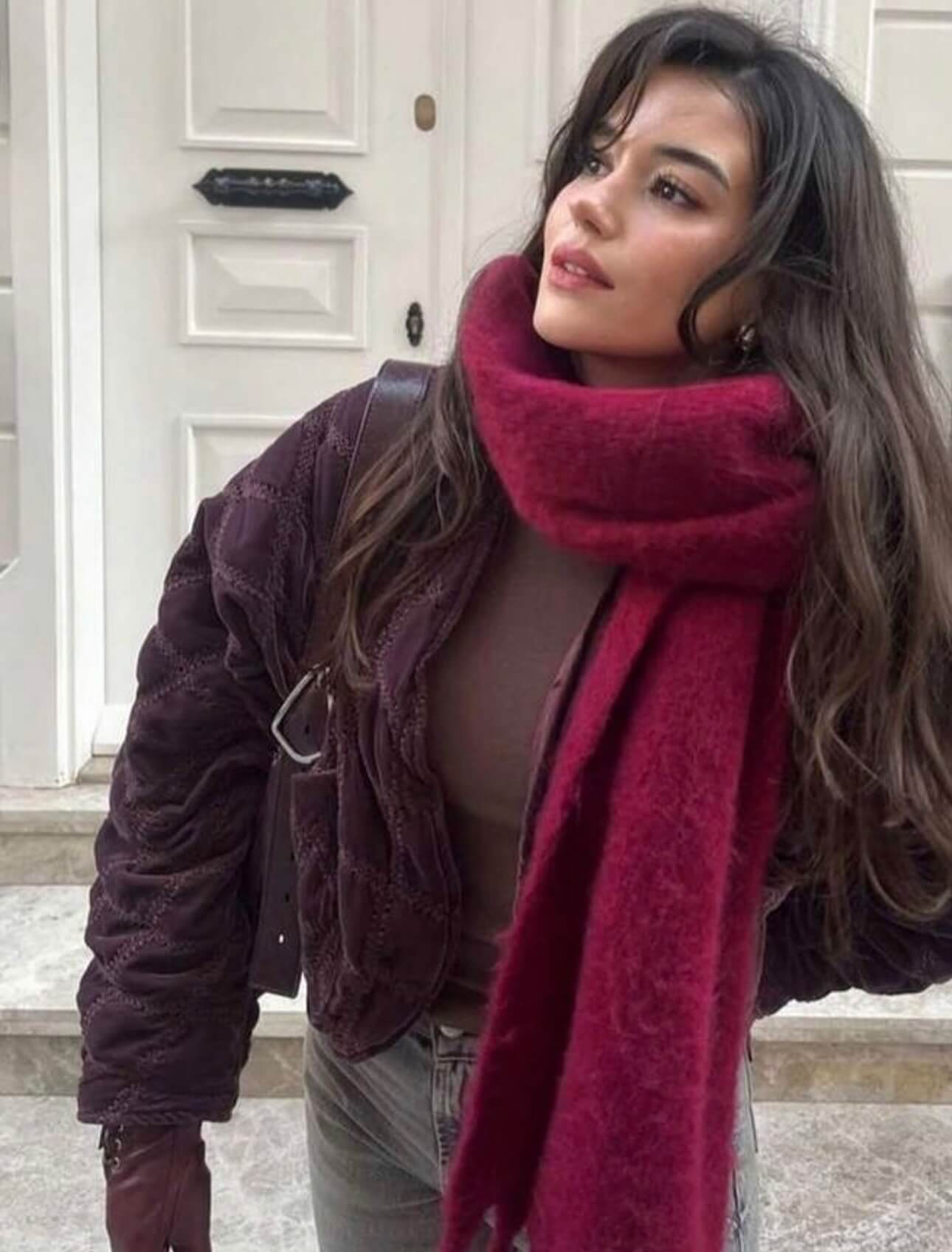 سكارف برغندي ماروني