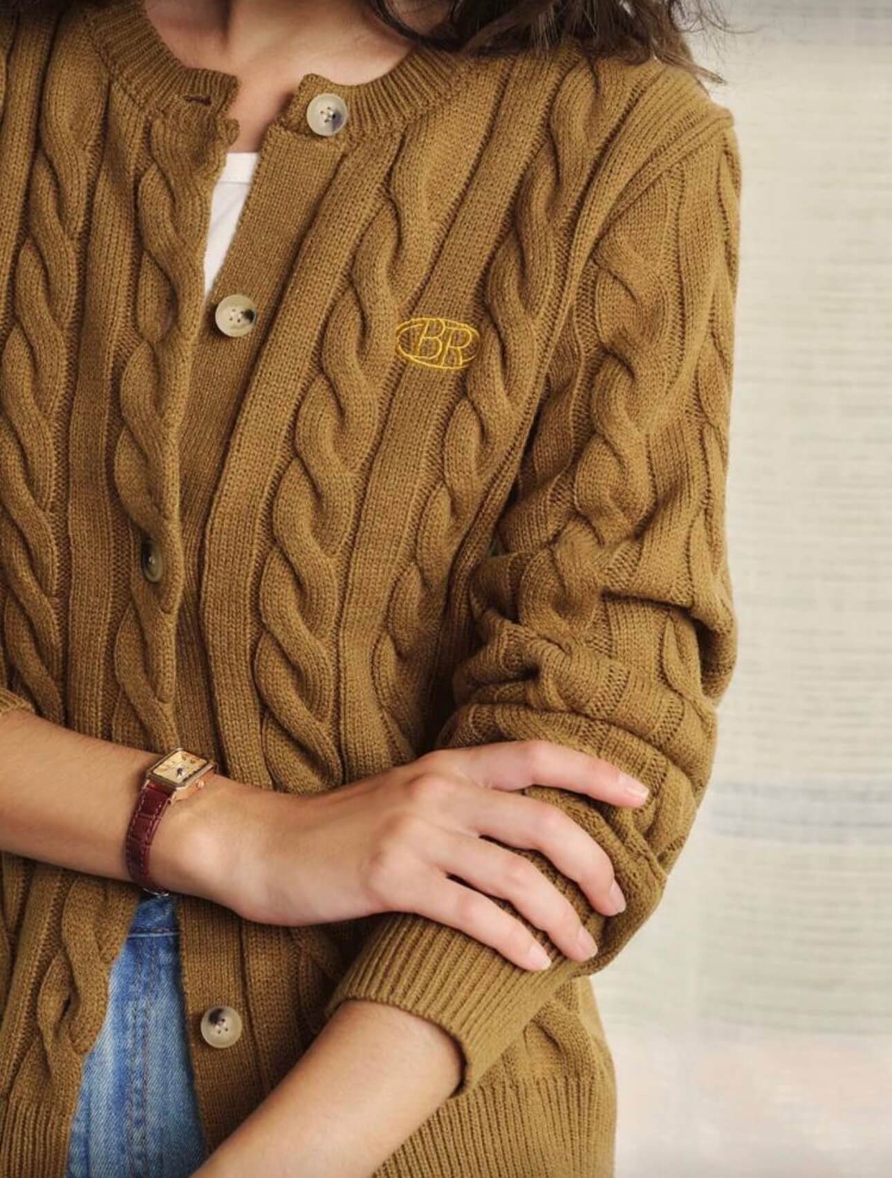 جاكيت حياكه بني