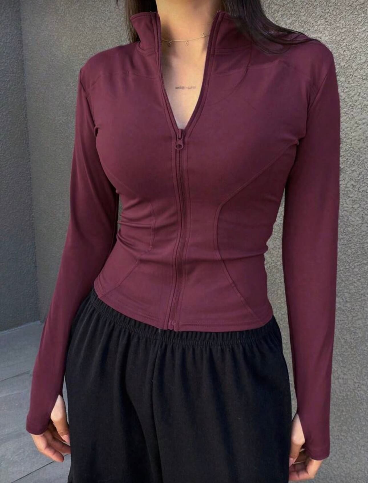 توب ماروني برغندي سحاب و فتحة اصبع