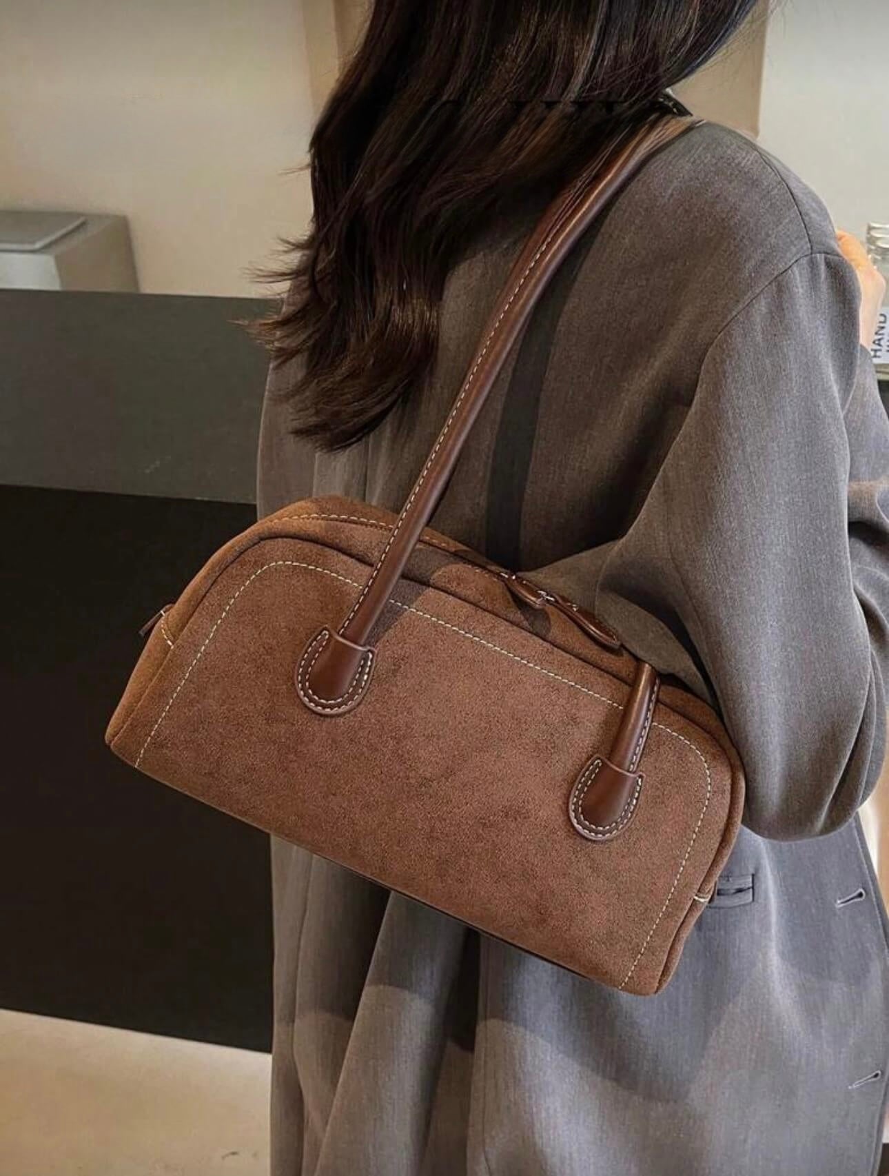 حقيبة كتف نسائية، بلون سادة يشبه الجلد المدبوغ، عصرية غير لامعة بخياطة متباينة، تصميم بمقبض مزدوج، سحاب إغلاق للاستخدام اليومي، حقيبة نسائية جديدة للخريف والشتاء