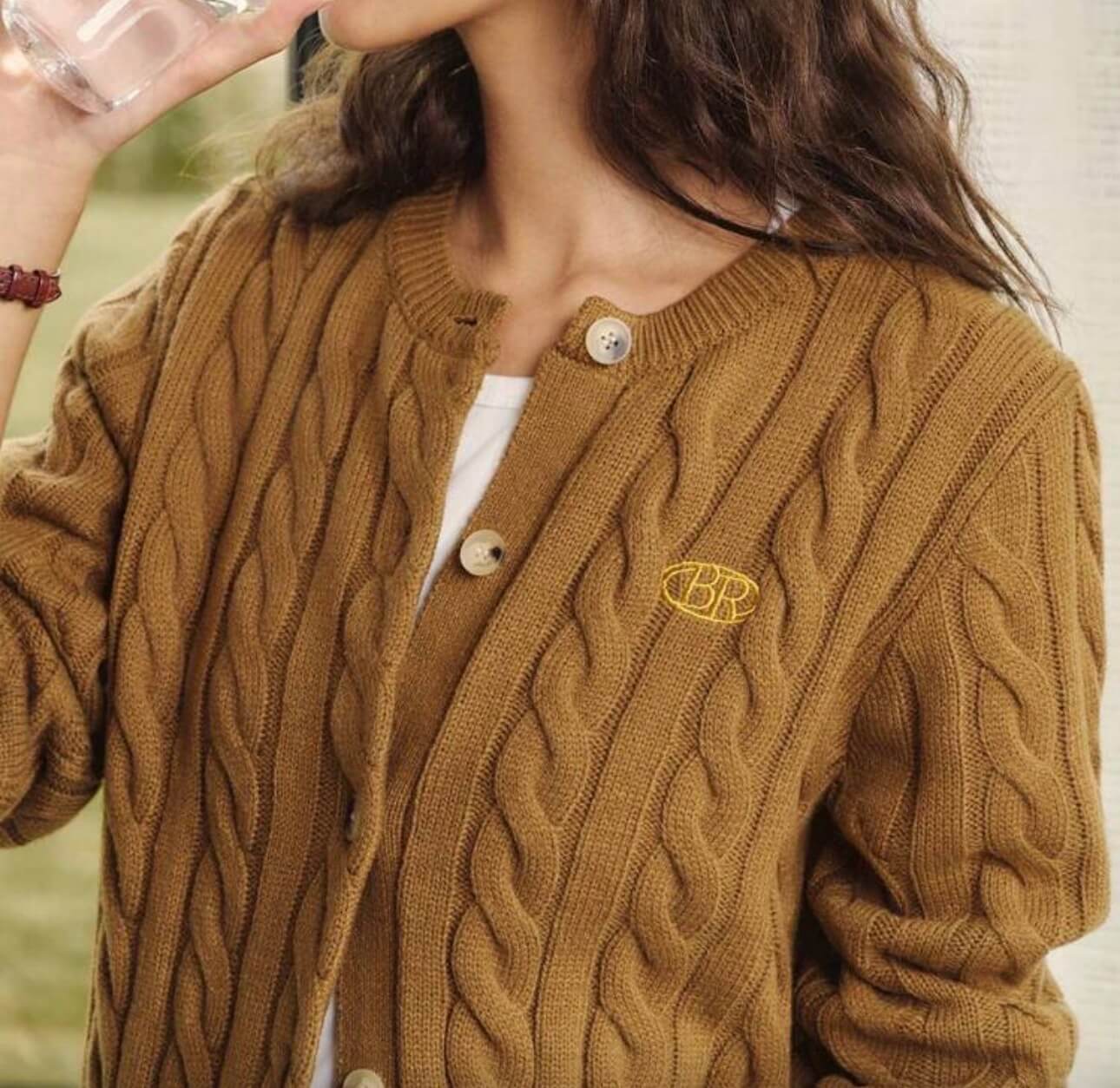 جاكيت حياكه بني