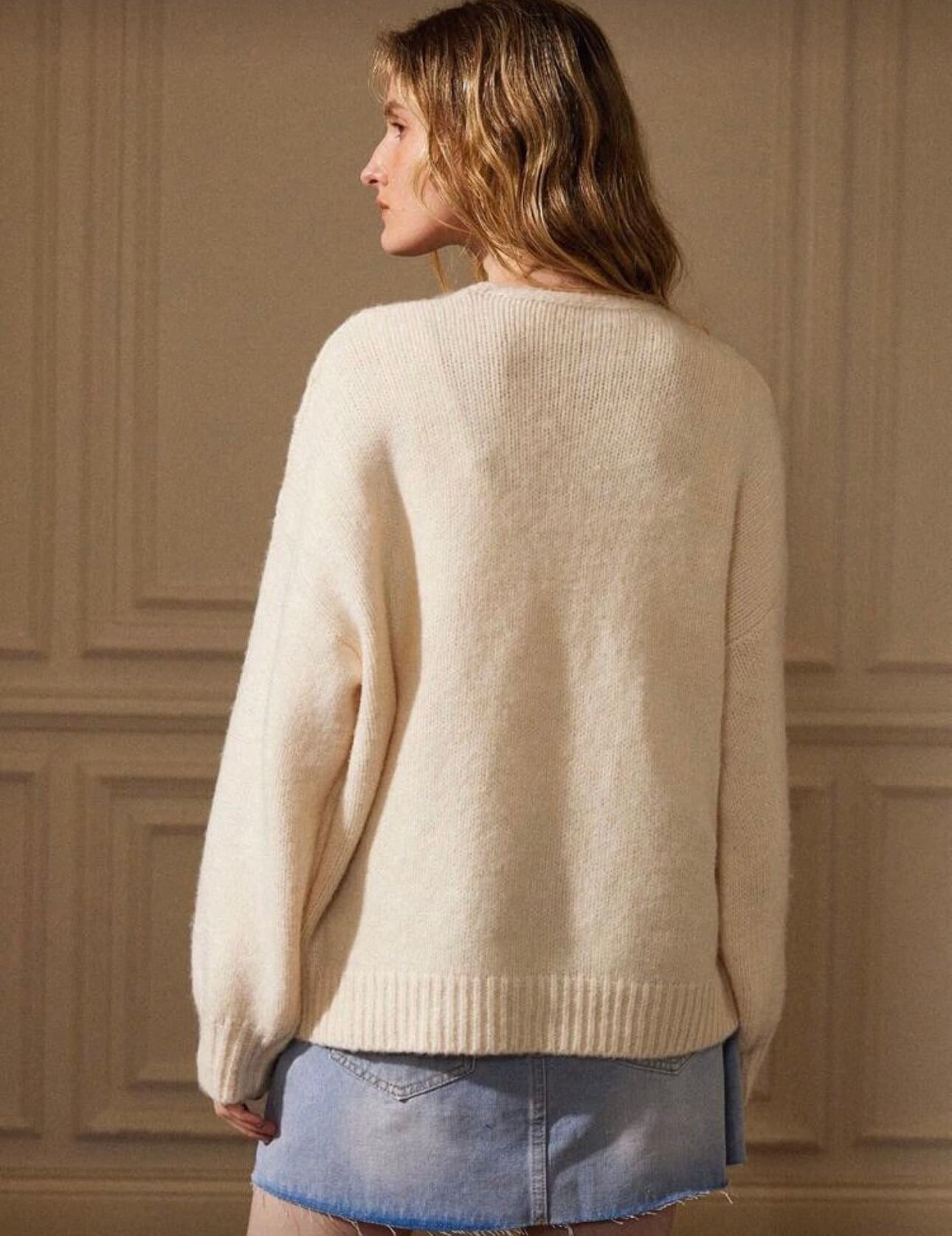 جاكيت صوف اوف وايت اوفر سايز