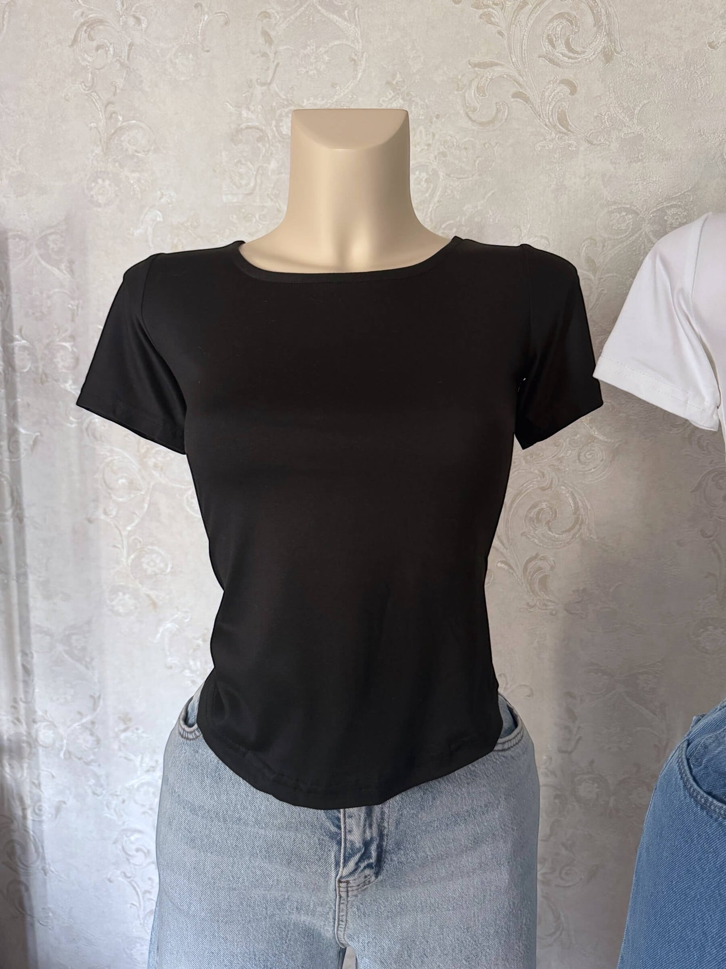 توب ساده اسود