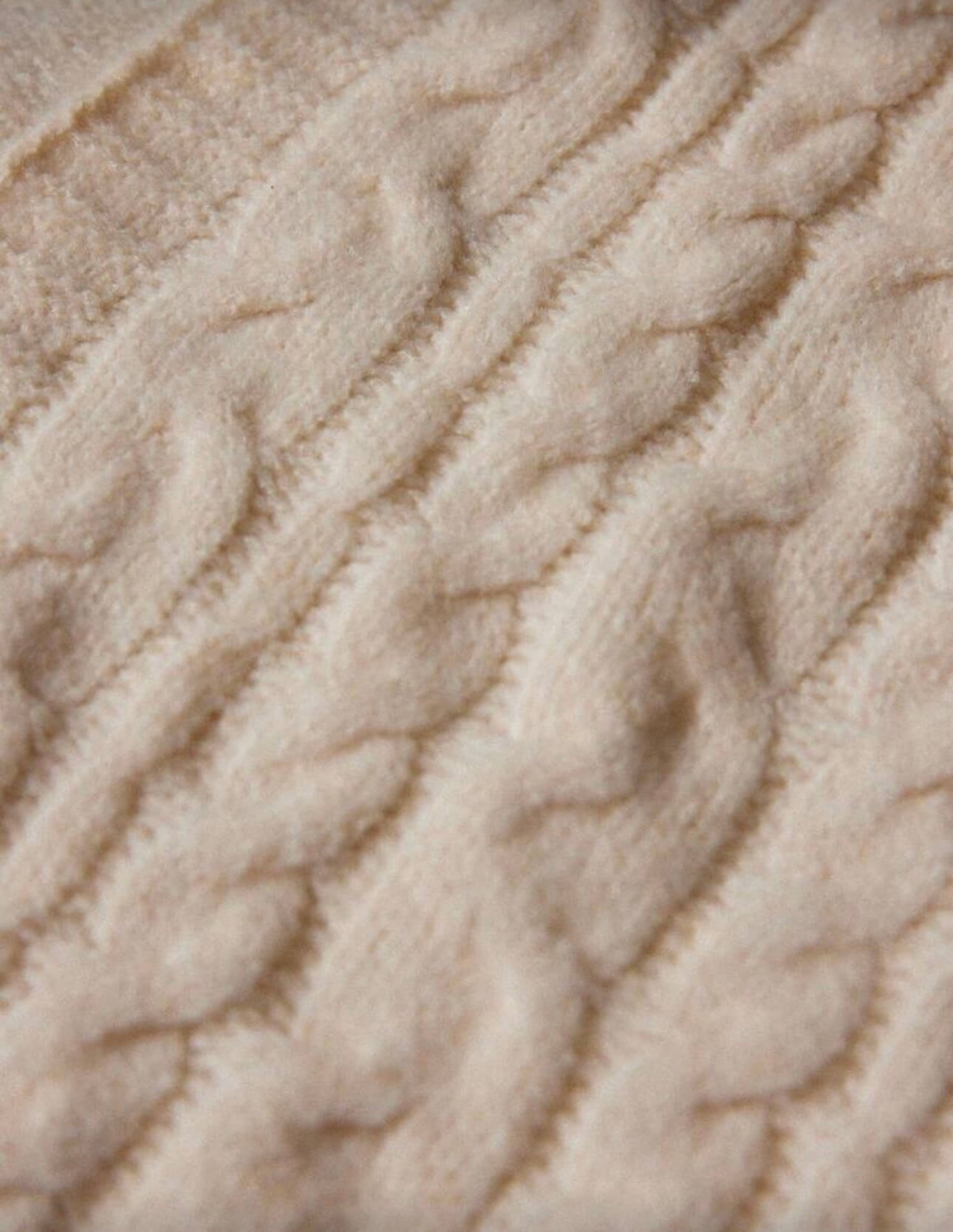 جاكيت صوف اوف وايت اوفر سايز