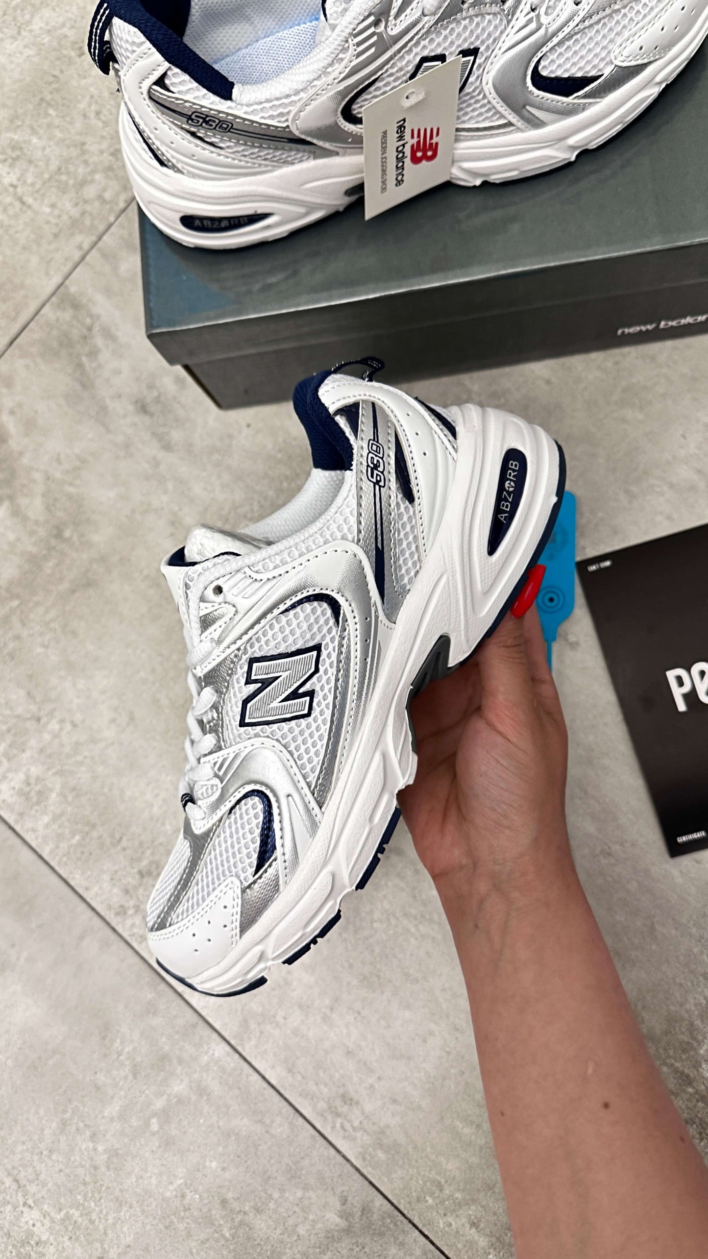 نيو بالانس new balance