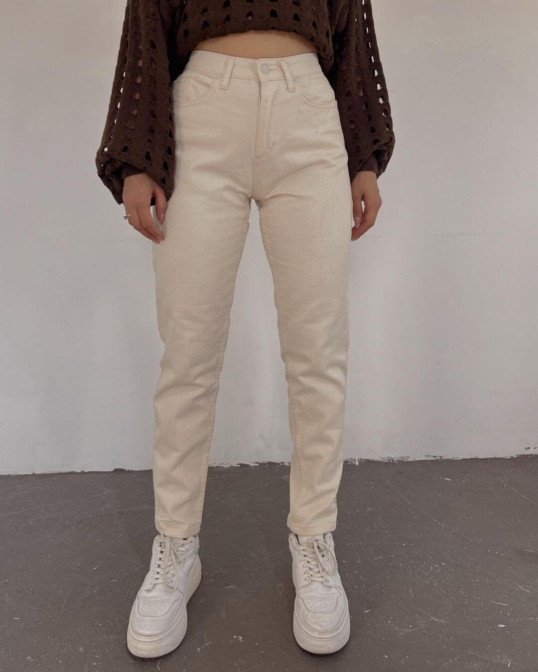 ⁨⁨off-white mom jeans⁩ موم جينز اوف وايت⁩