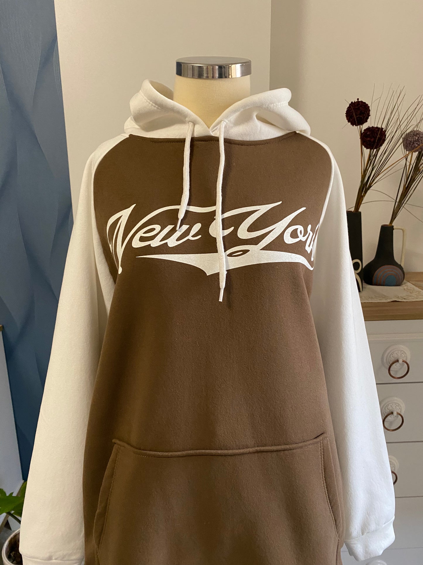 ⁨⁨هودي نيو يورك جوزي وابيض  -new York hoodie ⁩⁩⁩⁩