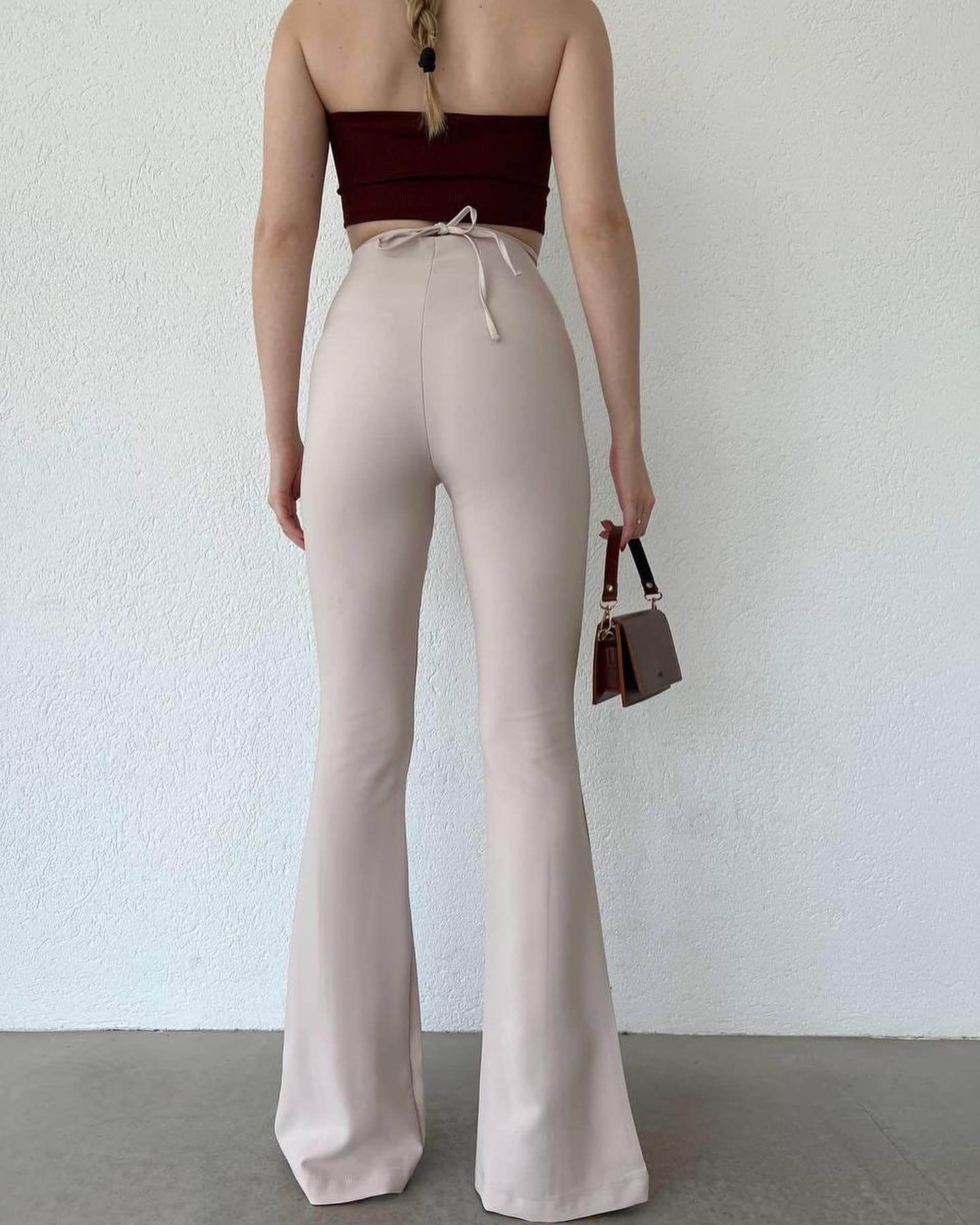 ⁨⁨بنطرون قماش جارلس بيجي مع چاكات و حبل ع الخصر   Beige pants⁩⁩ C3